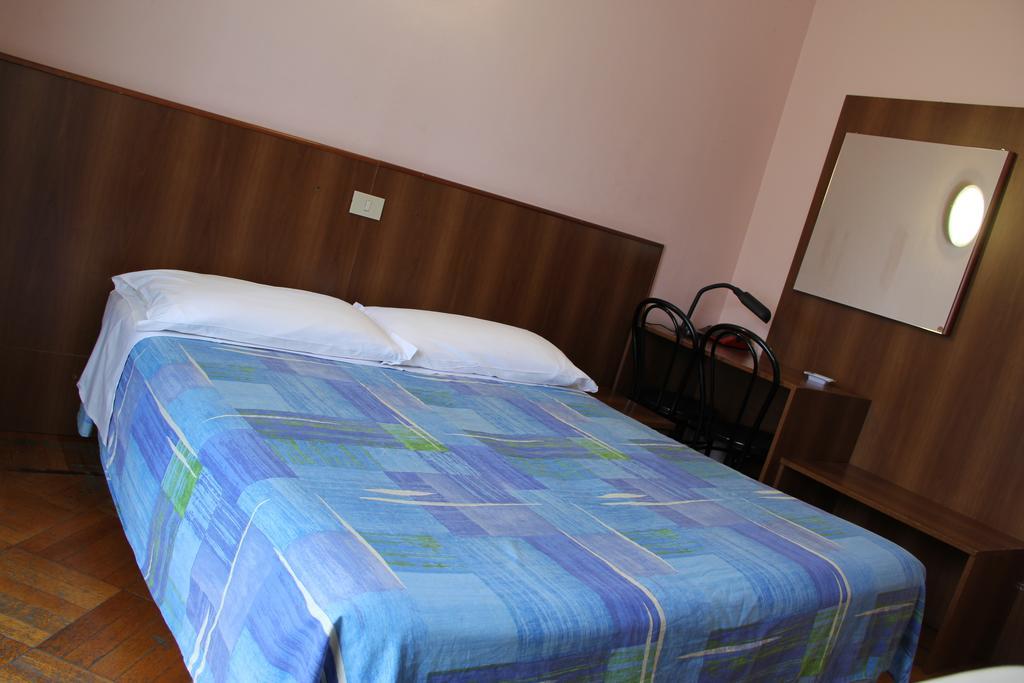 Hotel Rallye มิลาน ภายนอก รูปภาพ